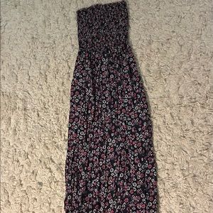 strapless abercrombie dress (it’s pretty long)